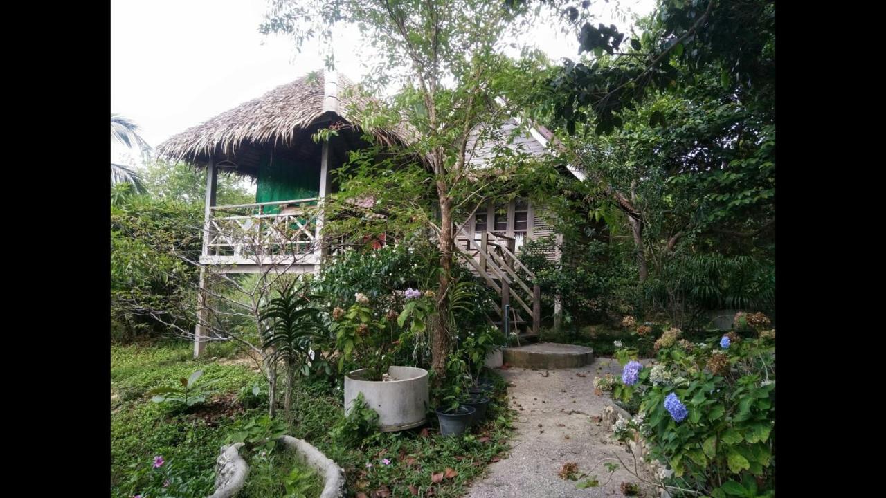 Jansom Bungalow 2 Koh Phayam Exterior foto